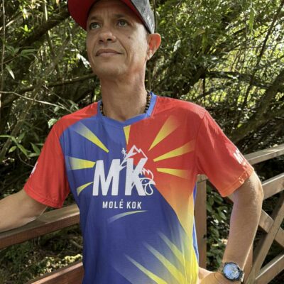 TEE-SHIRT UNISEXE Molé Kok® Pouaké