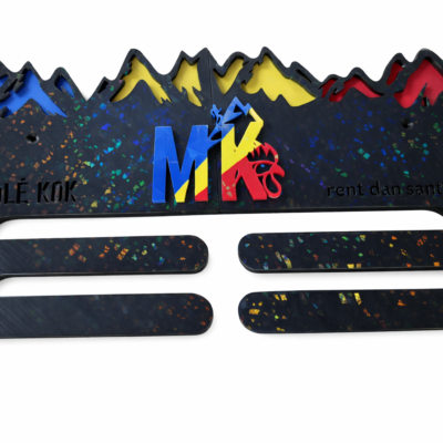 Porte médaille 3D Molé Kok ® fond koulèr renyon