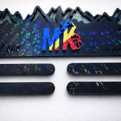 Porte médaille 3D Molé Kok ® fond kaki